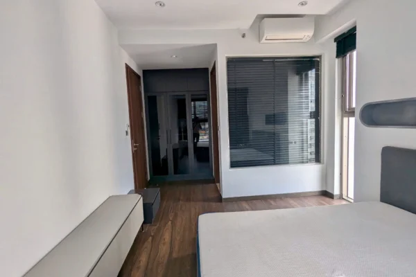 Bán căn hộ midtown